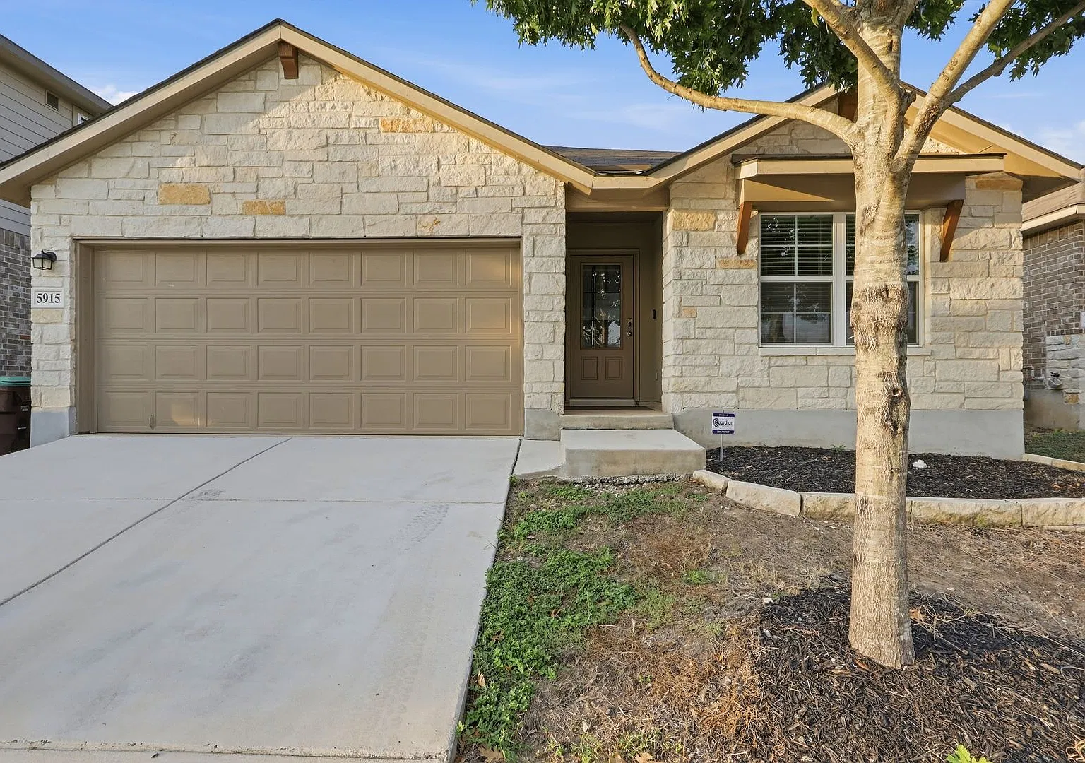 Move-In Ready 4BR/2BA — Photo 1