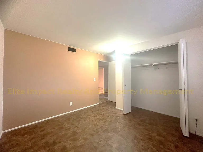 3811 N Reno Ave — Photo 14