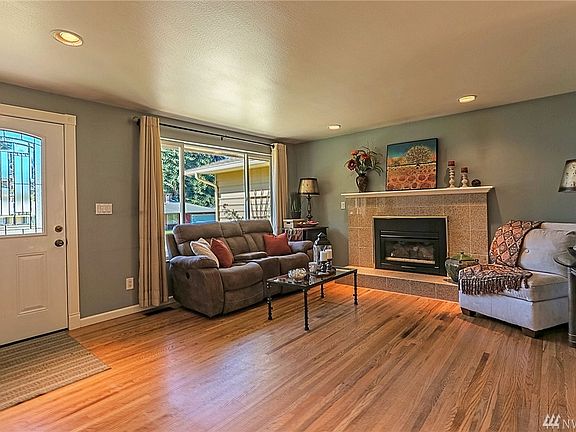 4th image of 3709 Briarwood Dr SE