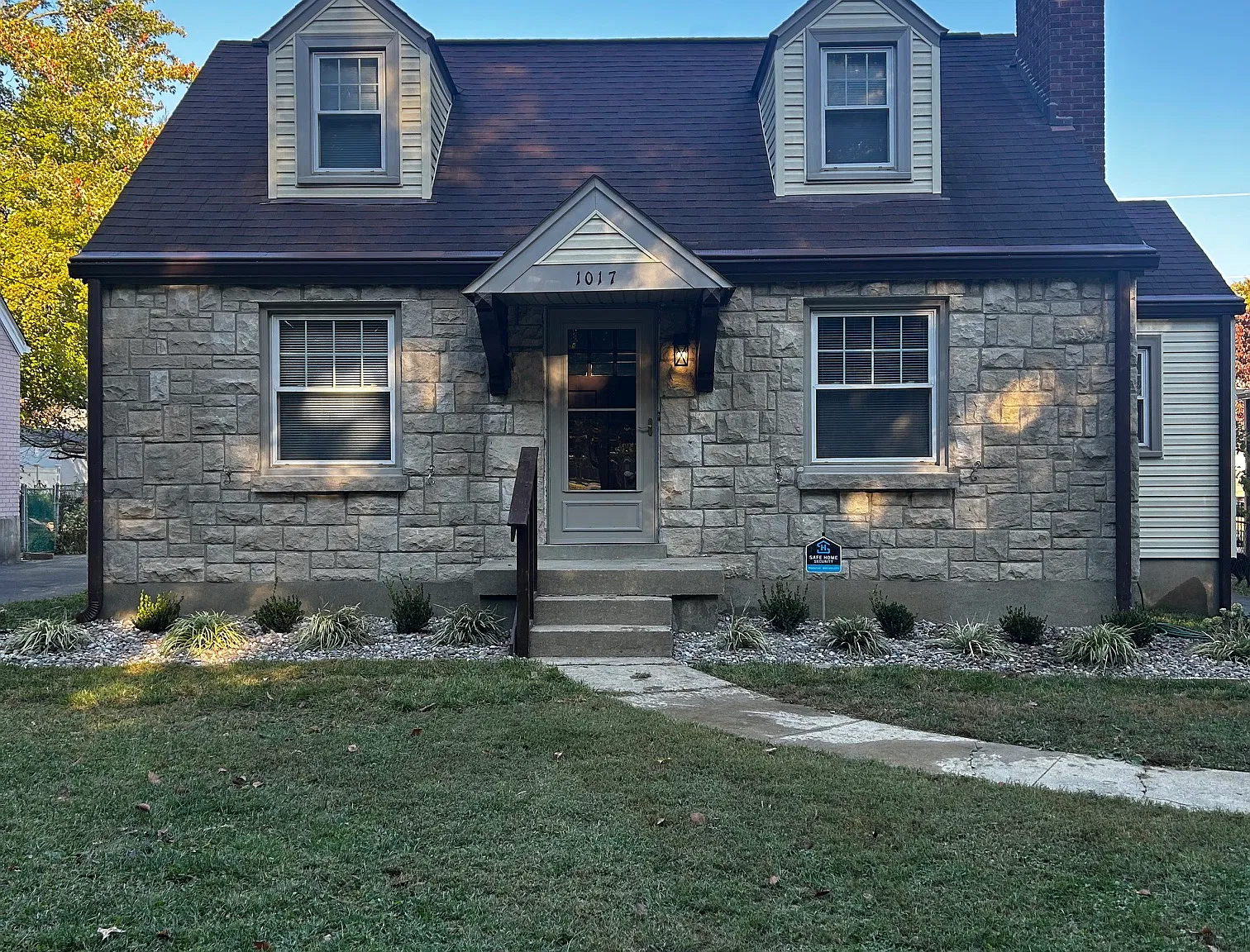 3 bed, 2.5 bath, 1659 sqft, $2,700 — Photo 1