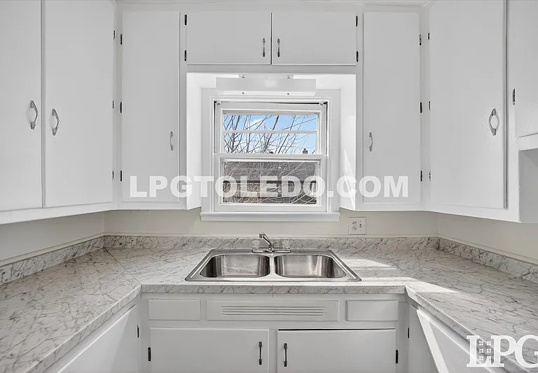 4124 Vermaas Ave — Photo 5