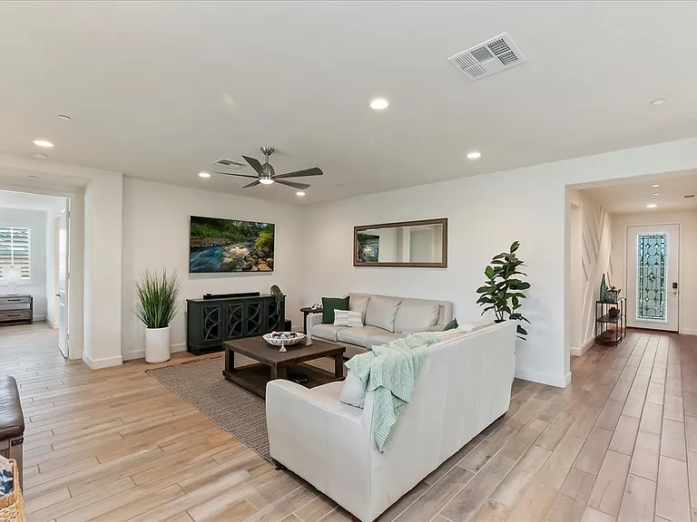 58171 Aragon Way — Photo 7