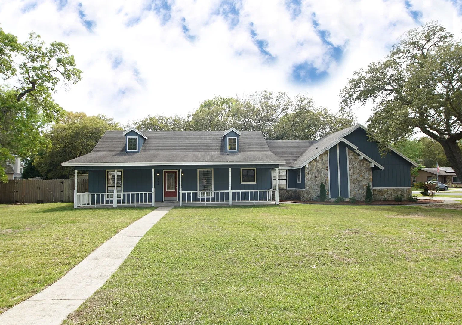 Renovated home in Bluewater Bay Home on large Corner Lot — Photo 1