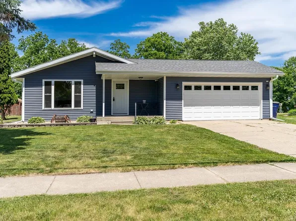 1461 Marquette Street, Janesville, WI 53546