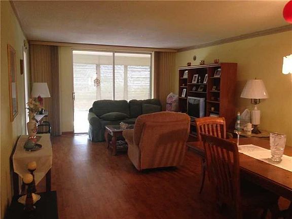 4th image of 1401 NE Miami Gardens Dr APT 494