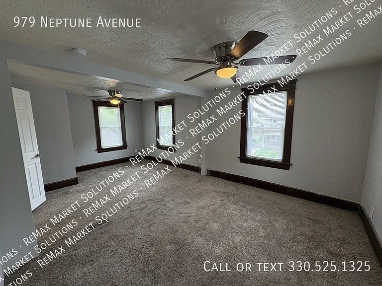 979 Neptune Ave — Photo 8