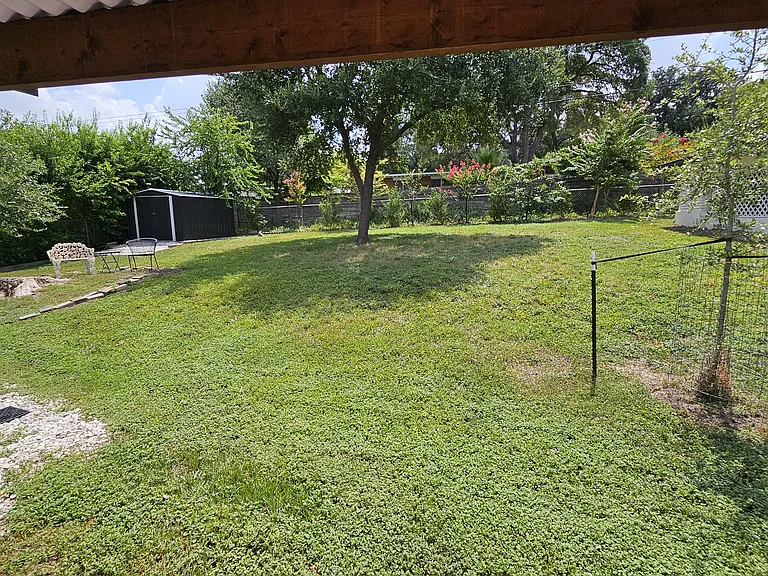 219 Edgevale Dr — Photo 20