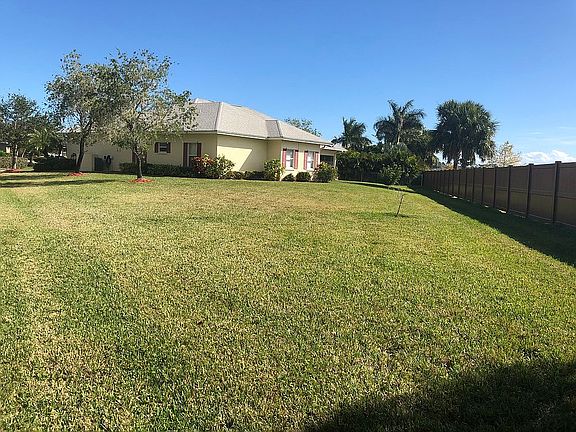 3rd image of 4905 Pheasant Ln SW #4905