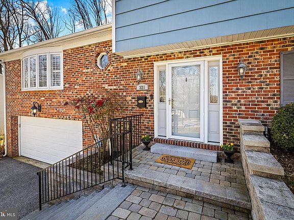 2nd image of 321 Presway Rd