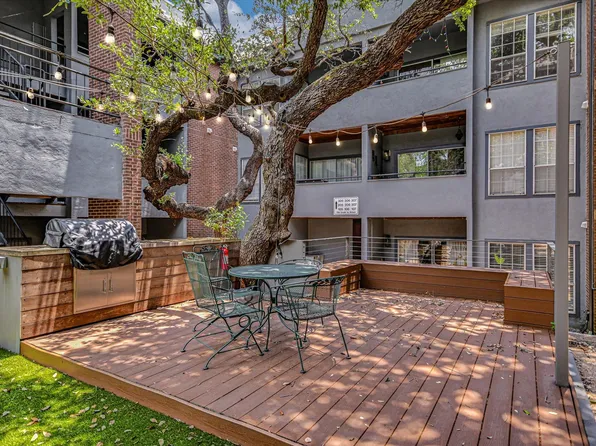 700 S 1st St APT 103, Austin, TX 78704