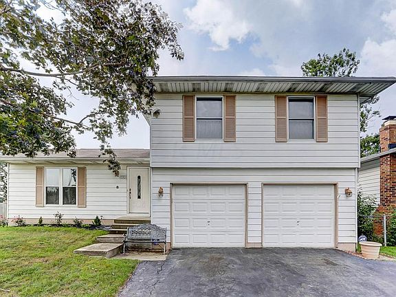 3rd image of 2303 Park Ridge Dr