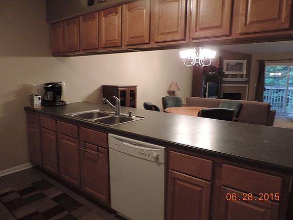 4th image of 11861 River Hills Pkwy #40