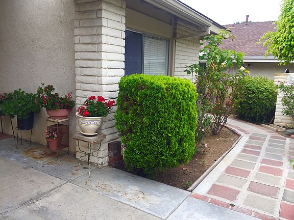 3rd image of 1665 N Hale Ave