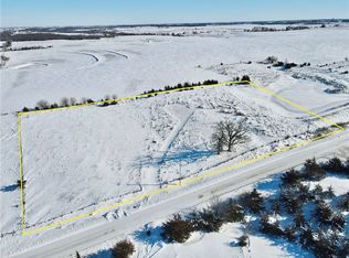 1486 Hogback Bridge Rd, Earlham, IA 50072