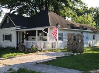 617 S 8th St, Mitchell, IN 47446