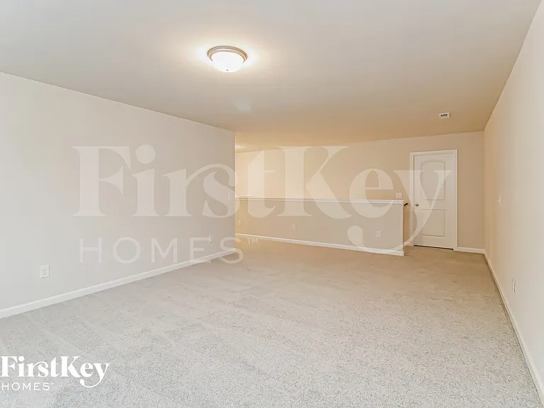1136 Scarlett Dr — Photo 8