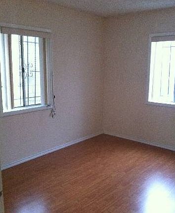 2nd image of 617 N Commonwealth Ave