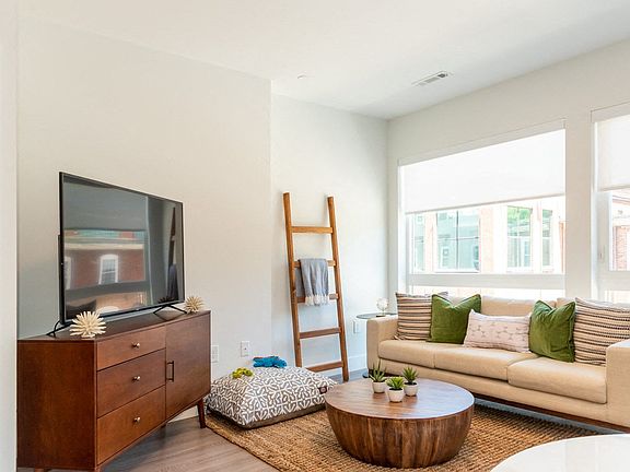 5th image of 95 West St #3248