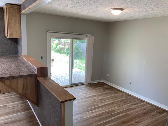 5th image of 2154 Keller Pl E