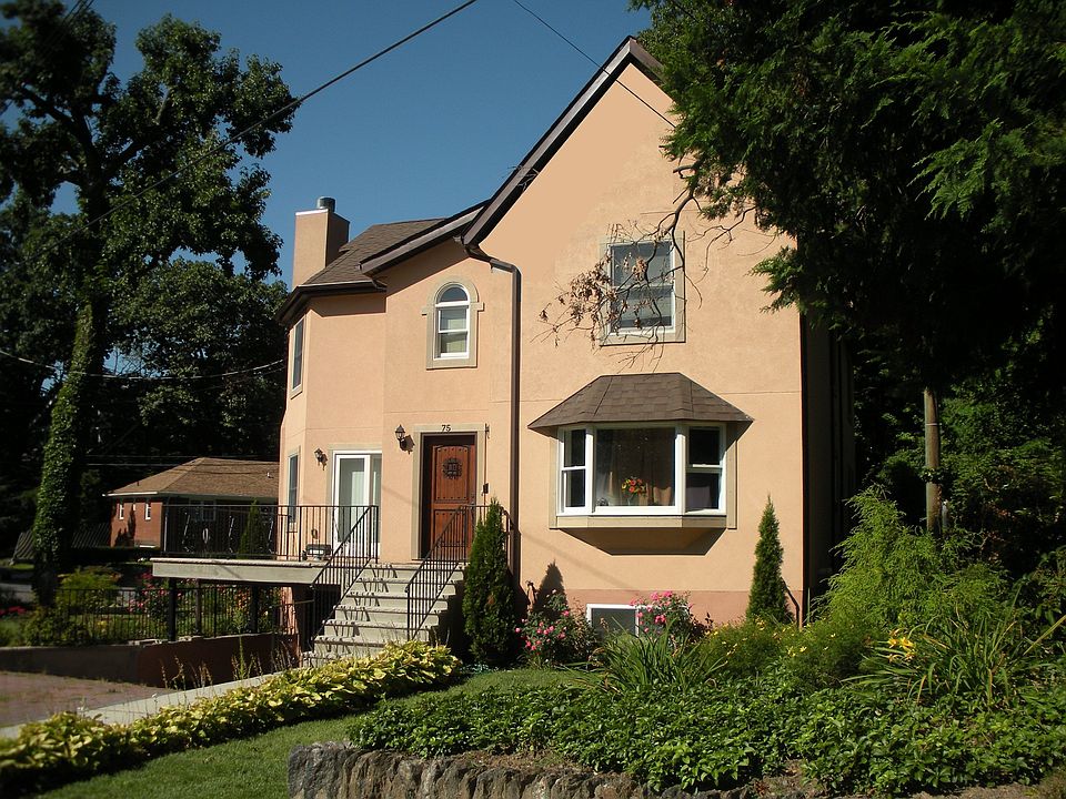 1st image of 75 Hillcrest Ave