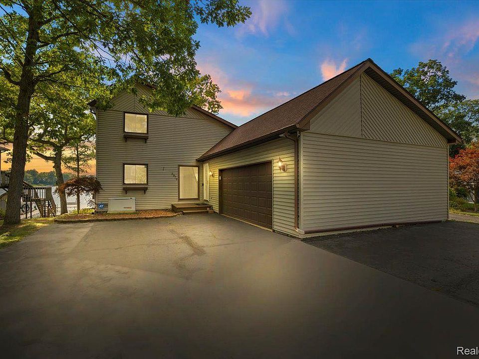 1st image of 3979 Lotus Dr