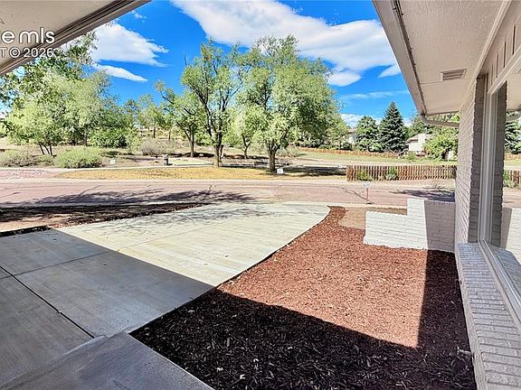 2nd image of 3817 N Midsummer Ln