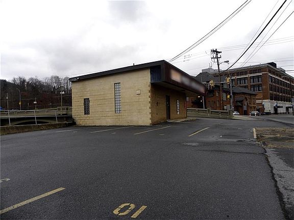 2nd image of 100 Walnut Street
