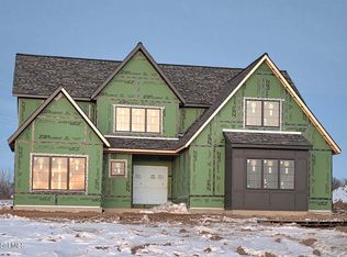 4 Faulkner Drive, Waterford, NY 12188