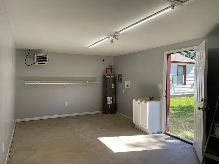 1231 Mary Ellen St — Photo 5