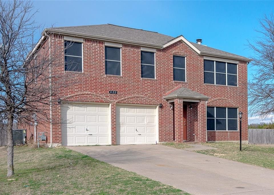 1st image of 825 Cascade Dr