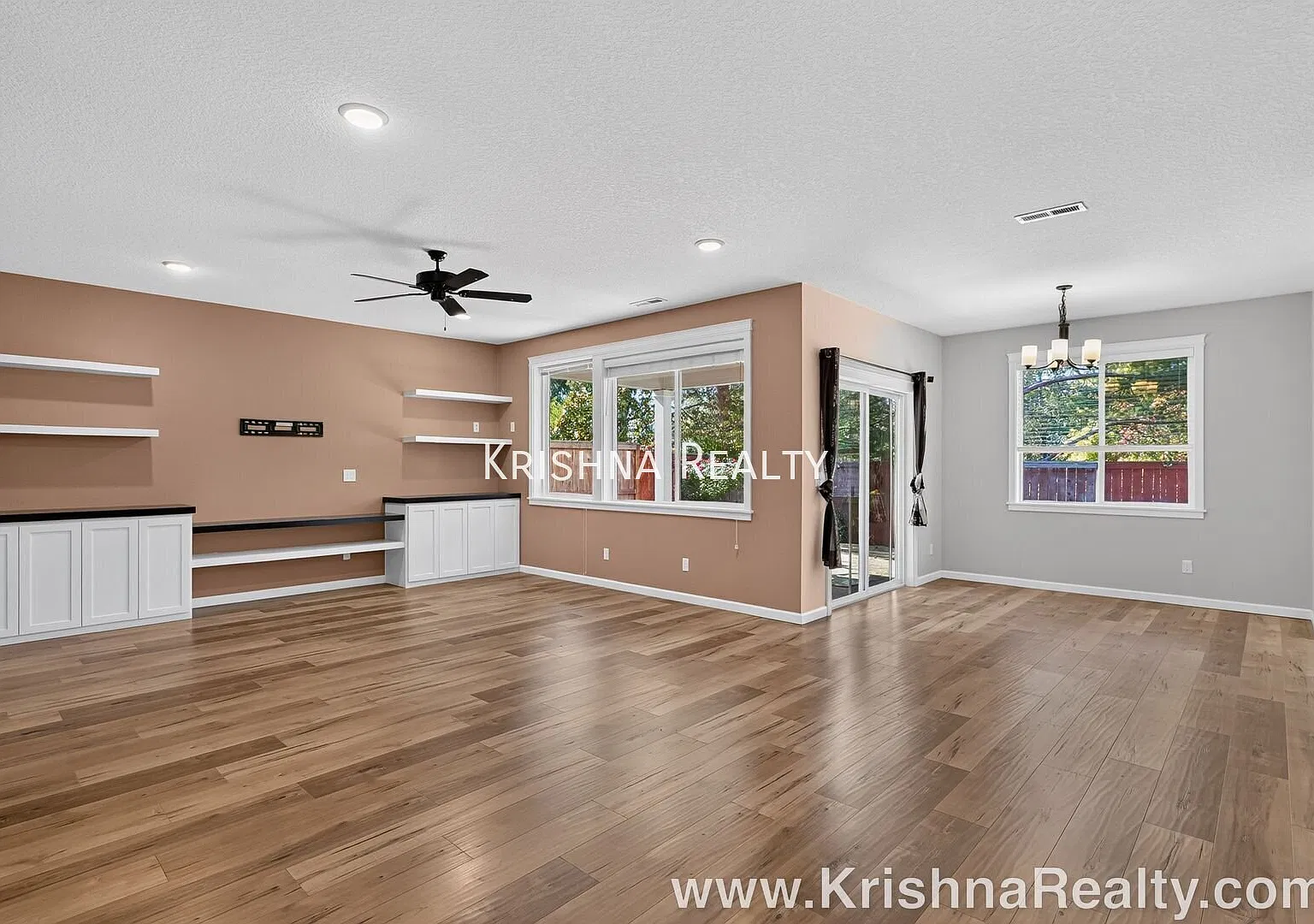 Beautiful 4-Bedroom | 3-Bathroom Single-Family Home | On a Spacious Corner Lot | Located in Charm... — Photo 4