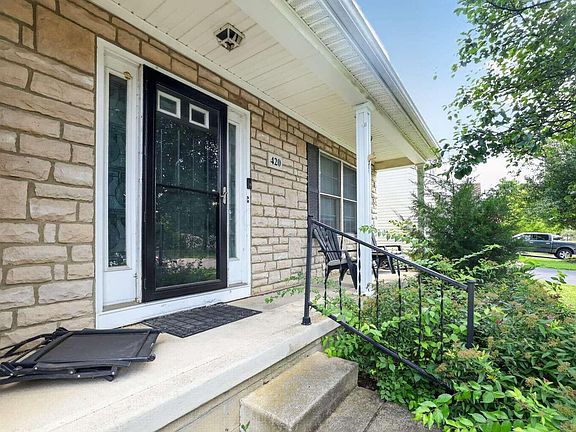 2nd image of 420 Belfair Dr