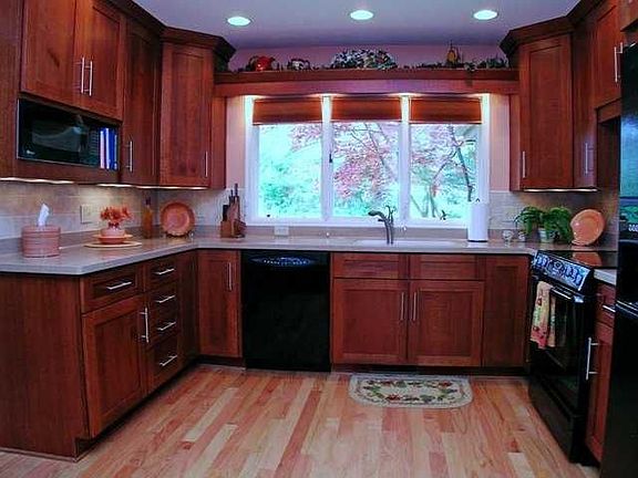 4th image of 2088 Riverwood Dr