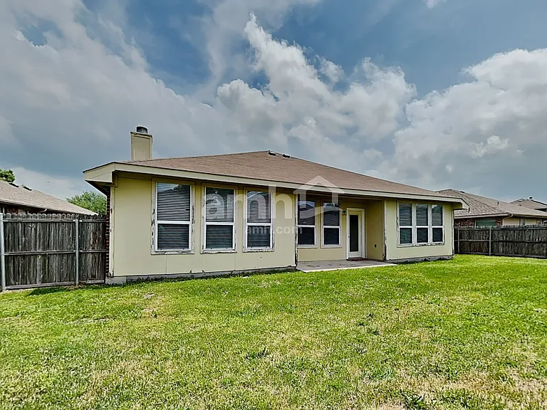 617 Chestnut Ct — Photo 23