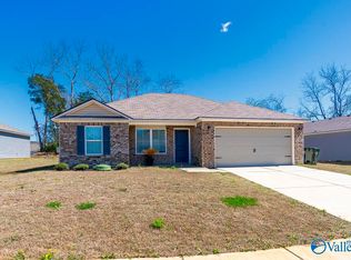 110 Olde Hearth Rd, New Market, AL 35761