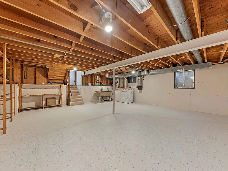 526 S 6th Ave — Photo 17