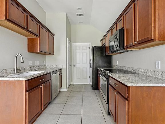 2nd image of 545 Northshore Ln