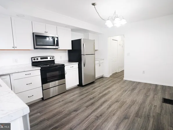 226 E Main St, Waynesboro, PA 17268