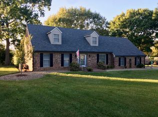 121 Lakeview Dr, Georgetown, KY 40324