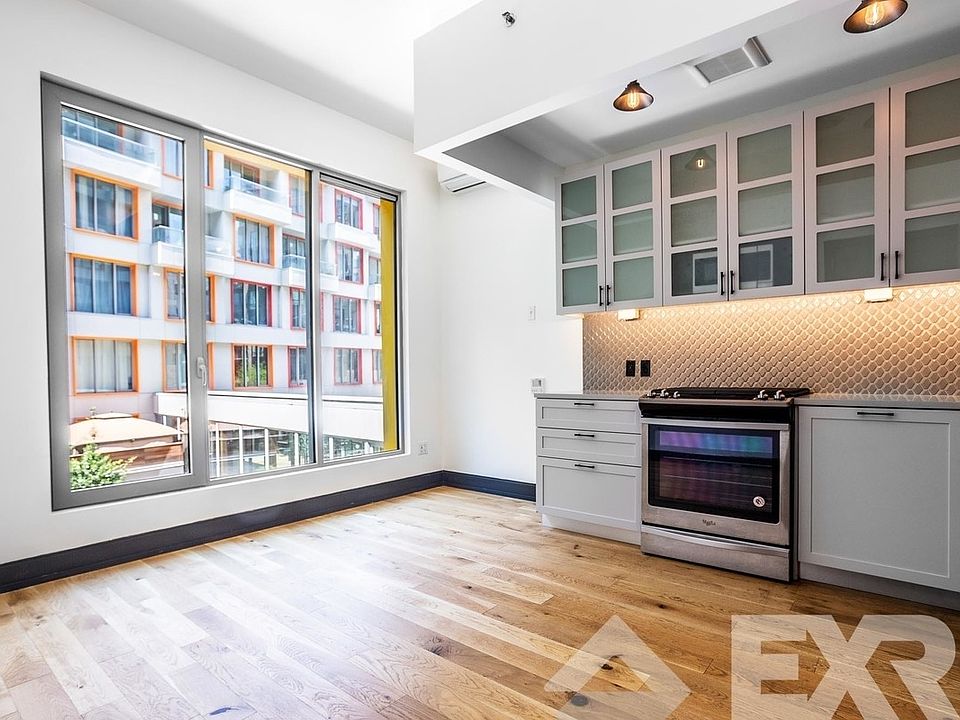 1st image of 10 Montieth St #176E