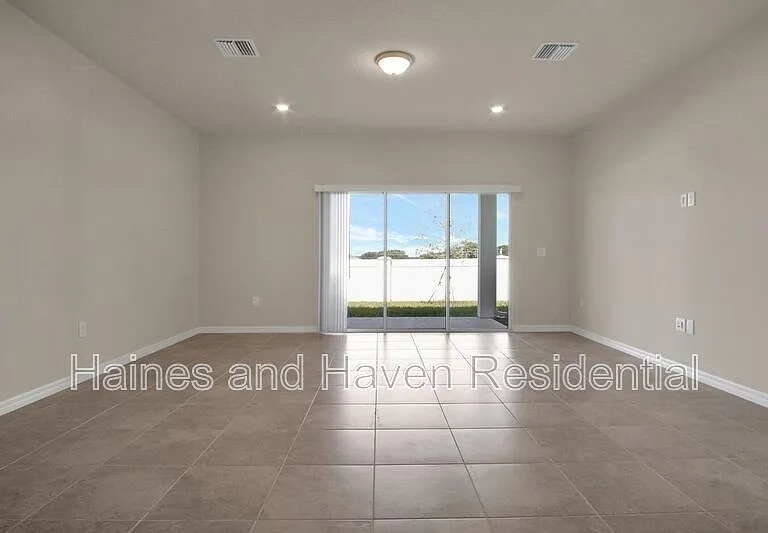 4292 Chester Springs Blvd — Photo 9
