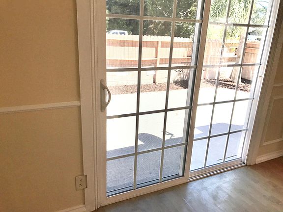 3rd image of 6015 Cahuenga Blvd #1