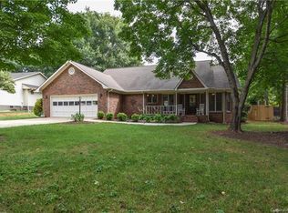 4115 Lake Shore Rd S, Denver, NC 28037