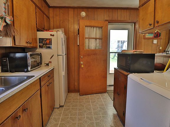5th image of 560 Barfield Ave