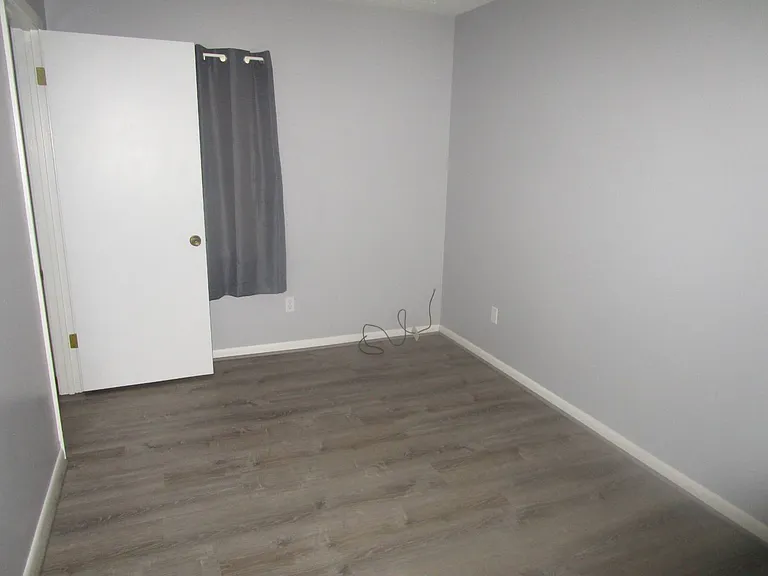 1111 Biscayne — Photo 5