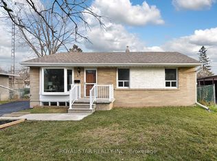 25 Twin Pauls Cres, Toronto, ON M1R 3Z6