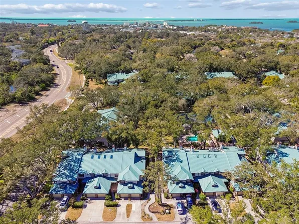 1480 Buckeye Ln, Palm Harbor, FL 34683