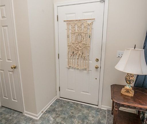 2nd image of 2044 Sycamore Dr