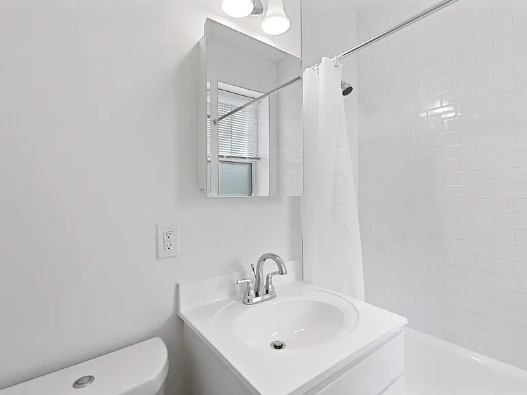 Kilsyth Hall Apartments — Photo 21