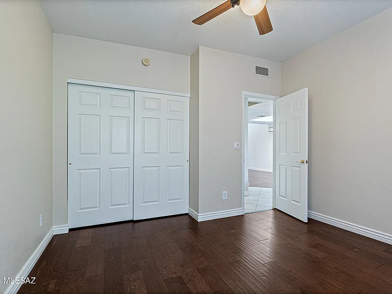 4992 N Valle — Photo 24